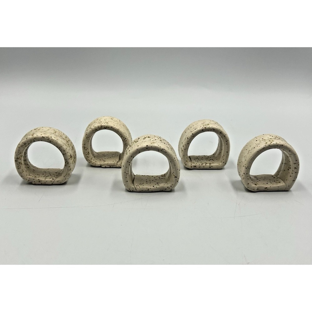 VTG MCM Ivory Speckled Gloss Glaze Ceramic Napkin‎ Rings Hand Painted Lot of 5